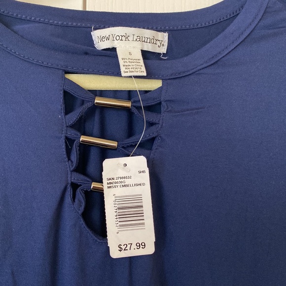 NWT New York Laundry Navy Top - Picture 3 of 7